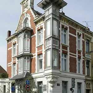 *** Hotel Gounod France